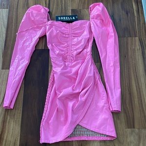 New dress  with tug Fabric  not real leaner